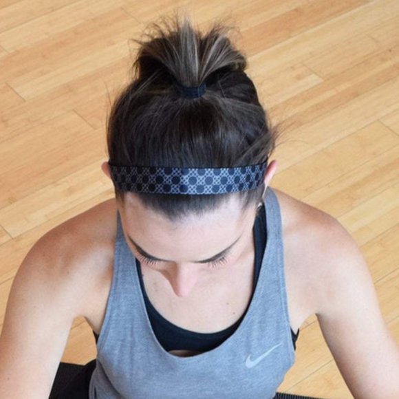 2 SWEATY BANDS & 1 HAIR CLAW Brand New With Tags - Picture 5 of 12